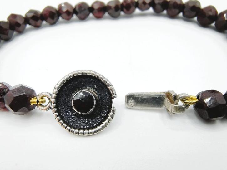 Granaten armband met een vintage zilveren slot, 18 cm, Sieraden, Tassen en Uiterlijk, Antieke sieraden, Armband, Zilver, Verzenden