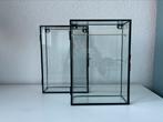 Twee kleine glazen vitrine kastjes, Glas, Minder dan 25 cm, Minder dan 100 cm, Minder dan 50 cm