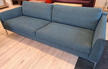 Schitterende Design on Stock Heelz 4 zits bank beschikbaar voor biedingen