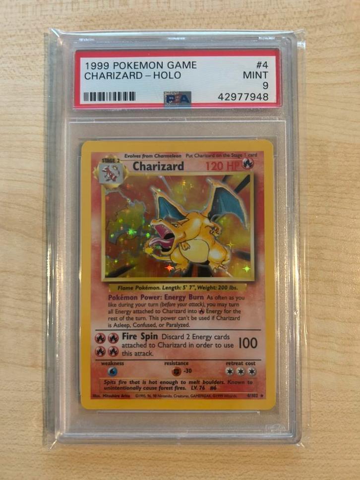 4/102 base charizard psa 9, Hobby en Vrije tijd, Verzamelkaartspellen | Pokémon, Zo goed als nieuw, Ophalen of Verzenden