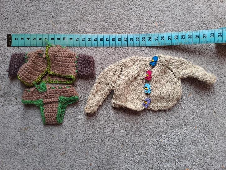 Vintage gehaakt Teddybeer pakje en leuke Teddybeer knoopjes, Verzamelen, Beren en Cherished Teddies, Gebruikt, Stoffen beer, Overige merken