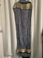 Sjaal grijs met 2 banen goud, Kleding | Dames, Mutsen, Sjaals en Handschoenen, Ophalen of Verzenden, Nieuw, Maat 46/48 (XL) of groter