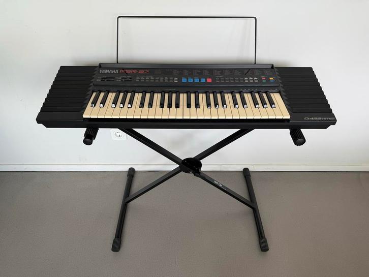 Vintage 80’s Yamaha PSR-27 Keyboard met Standaard, Muziek en Instrumenten, Keyboards, Gebruikt, 61 toetsen, Yamaha, Met standaard