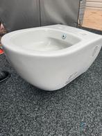 Wand Closet met wc Bril, Doe-het-zelf en Verbouw, Sanitair, Ophalen, Nieuw, Toilet