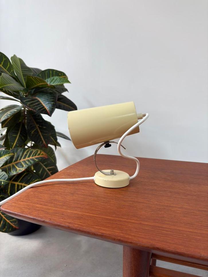 Vintage Verstelbare Wandlampjes Pastel geel, Huis en Inrichting, Lampen | Wandlampen, Zo goed als nieuw, Metaal, Ophalen