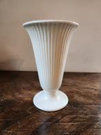 Wedgwood vaas, Huis en Inrichting, Woonaccessoires | Vazen, Ophalen, Overige kleuren, Aardewerk of Porselein, Zo goed als nieuw