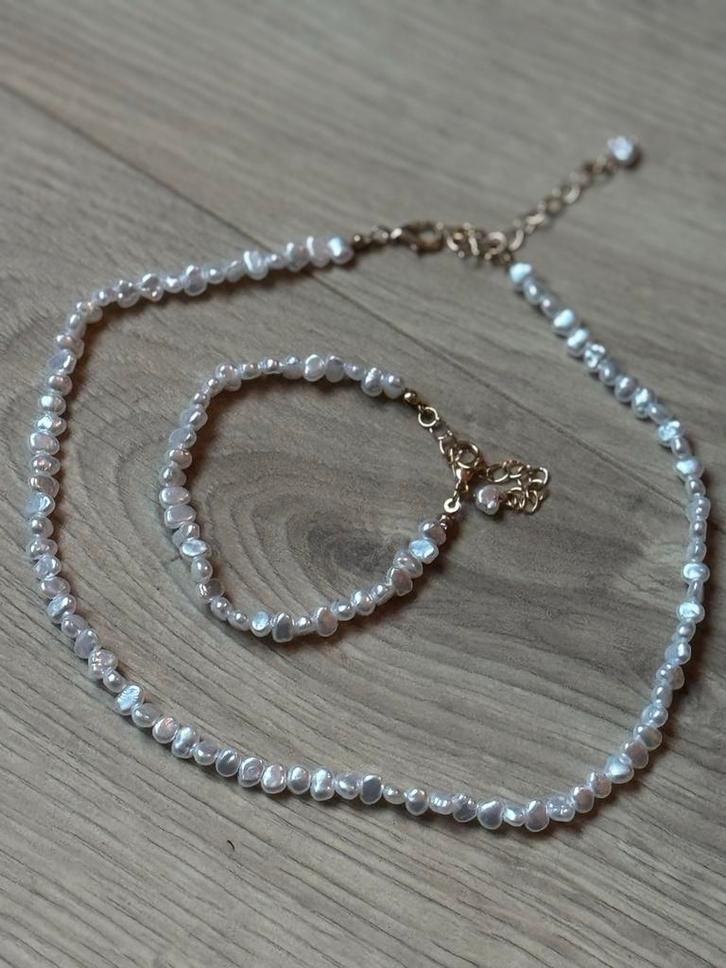 Parelketting & Armband Set - Nieuw!, Sieraden, Tassen en Uiterlijk, Kettingen, Nieuw, Steen of Mineraal, Wit, Verstelbaar, Ophalen of Verzenden
