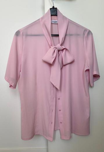 Roze blouse met strik beschikbaar voor biedingen