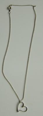 3 x Ketting  Avon  Jade - Hartje - Kubus zie foto´s  nr 1358, Verzenden, Nieuw, Overige materialen