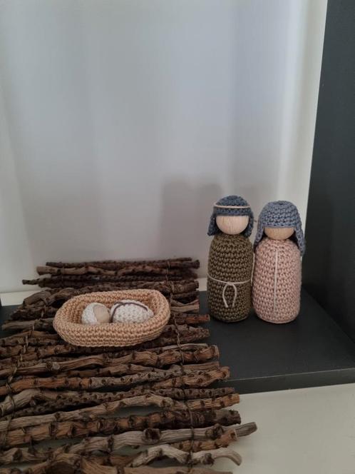 Kerststal gehaakt: Jozef, Maria en baby Jezus in kribbe, Diversen, Kerst, Nieuw, Ophalen of Verzenden