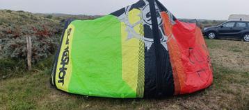 Slingshot 12m V5 kite 2021 beschikbaar voor biedingen