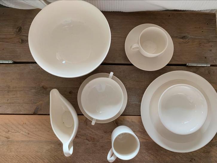 Klassiek Wegdewood servies 6-delig, Huis en Inrichting, Keuken | Servies, Compleet servies, Overige stijlen, Porselein, Ophalen of Verzenden