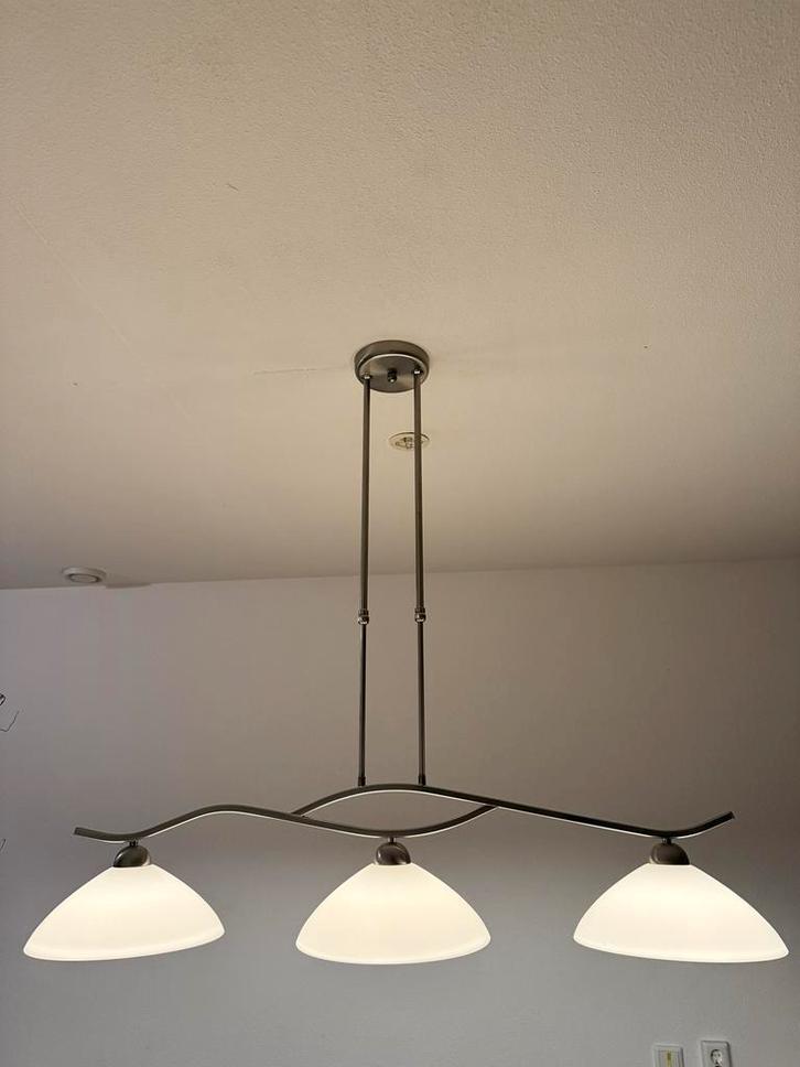 Hanglamp met melkglas, verstelbaar, Huis en Inrichting, Lampen | Hanglampen, Gebruikt, 50 tot 75 cm, Glas, Ophalen