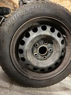 Bridgestone winterbanden | 15” | stalen velg | wieldoppen, Ophalen, Zo goed als nieuw
