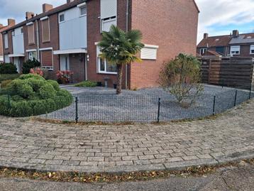 Compleet hekwerk met poort beschikbaar voor biedingen