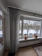 2x Grijze gordijn 250x270cm met zwarte roede, Ophalen, Gebruikt, 200 cm of meer, Grijs