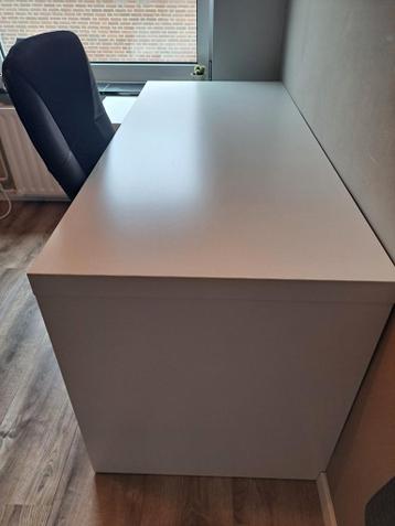 Ikea bureau Malm wit incl. bureaustoel. - afbeelding 4