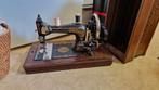 Antieke Victoria Naaimachine met Houten Kast, Ophalen