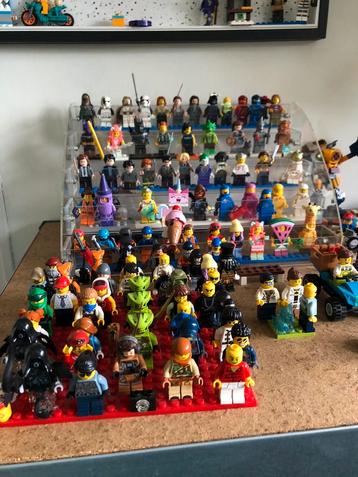 Diverse lego poppetjes. Prijs afhankelijk van welk poppetje beschikbaar voor biedingen