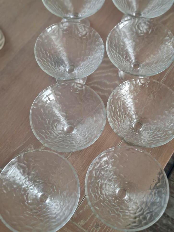 8 Glazen ijscoupes, Huis en Inrichting, Keuken | Servies, Zo goed als nieuw, Glas of Glazen, Overige stijlen, Glas, Ophalen of Verzenden