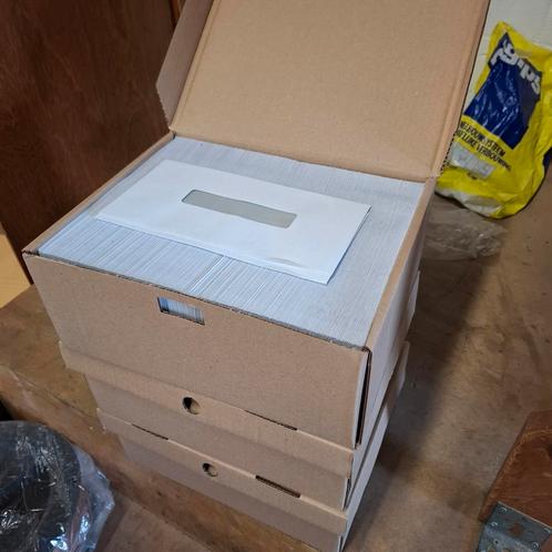 3 Doosjes met Venster enveloppen ongeveer 1000 stuks, Doe-het-zelf en Verbouw, Kratten en Dozen, Nieuw, Doos, Minder dan 50 cm