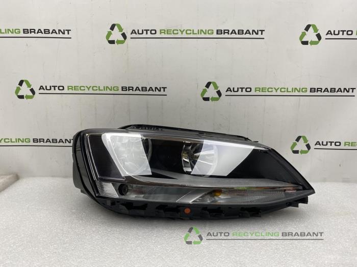 Koplamp rechts van een Volkswagen Jetta, Auto-onderdelen, Verlichting, Gebruikt, 3 maanden garantie, Ophalen of Verzenden