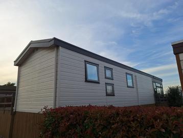 Net chalet,uitzicht over het water beschikbaar voor biedingen