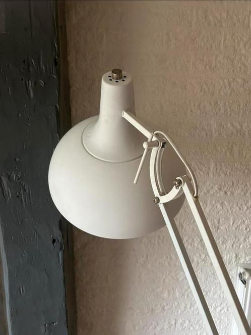Vloerlamp vintage model wit, Huis en Inrichting, Lampen | Wandlampen, Zo goed als nieuw, Ophalen