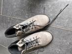 hoge schoenen kleur grijs, Ophalen, Zo goed als nieuw