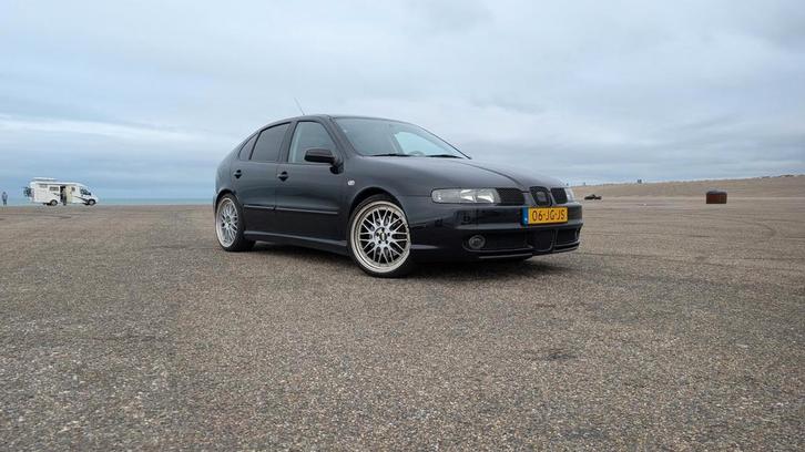 Seat Leon Cupra 2.8 V6 150KW 4WD 2002 Zwart, Auto's, Seat, Particulier, Leon, Benzine, G, Hatchback, Handgeschakeld, Origineel Nederlands