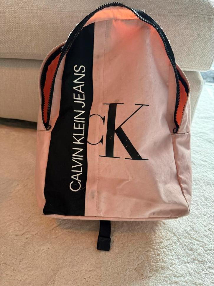 Calvin Klein Rugzak Roze Meisjes, Sieraden, Tassen en Uiterlijk, Tassen | Rugtassen, Gebruikt, Overige merken, 25 tot 40 cm, 30 tot 45 cm