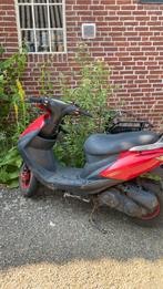 Scooter (kapot) blauw kenteken, Fietsen en Brommers, Scooters | Overige merken, Ophalen, Gebruikt