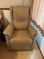 Goed onderhouden elektrische relax lig fauteuil, beige bruin, Huis en Inrichting, Fauteuils, Gebruikt, Leer, Ophalen