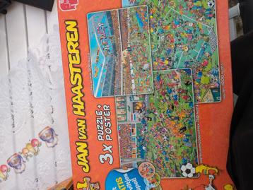 Jan van haasteren 3 voetbalpuzzels, nog in dichte zakjes beschikbaar voor biedingen