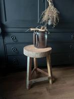 Stoere Hoge houten kruk,plantentafel,bijzettafel, Ophalen, Zo goed als nieuw, X, Hout