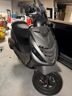 Zip 2000 nieuwstaat compleet dikste model, Fietsen en Brommers, Scooters | Piaggio, Ophalen of Verzenden, Zo goed als nieuw, Benzine