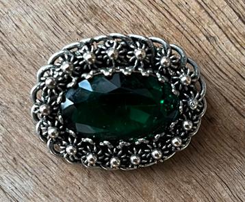 Grote vintage broche groen beschikbaar voor biedingen