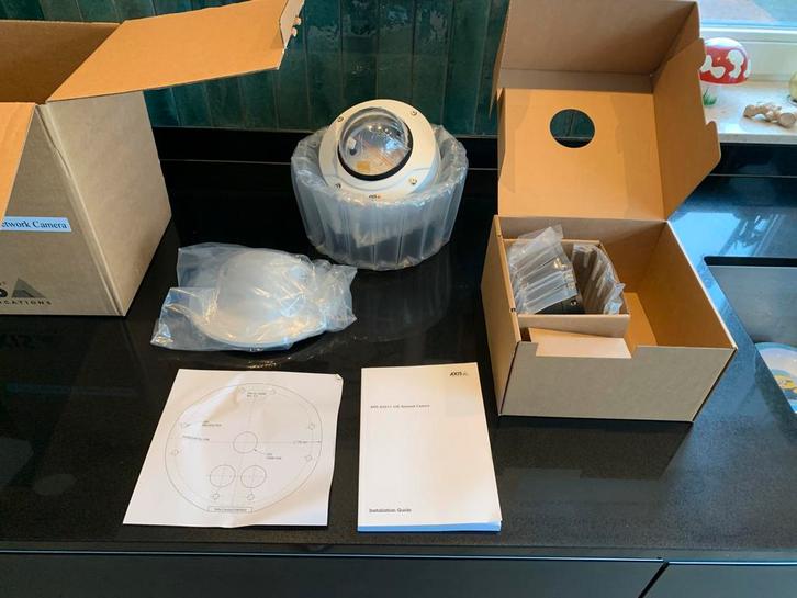 Beveiligings camera AXIS Q3517-LVE, Audio, Tv en Foto, Videobewaking, Nieuw, Buitencamera, Ophalen of Verzenden