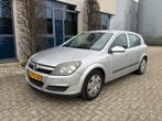 Opel Astra 1.6 Enjoy, Voorwielaandrijving, 15 km/l, Gebruikt, 4 cilinders
