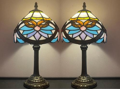 2 glas in lood tafellampen tiffany stijl strik klassiek, Huis en Inrichting, Lampen | Tafellampen, Minder dan 50 cm, Glas, Ophalen of Verzenden