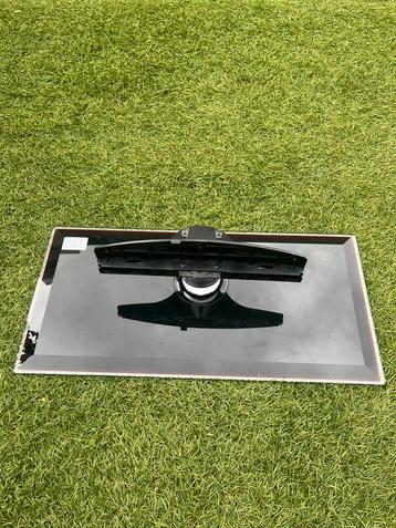 Samsung TV voetsteun glas beschikbaar voor biedingen