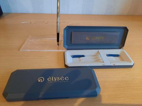 Elysée sports vulpen in luxe box met 2 inktpatronen.
Nog noo, Verzamelen, Pennenverzamelingen, Nieuw, Vulpen, Overige merken, Ophalen of Verzenden