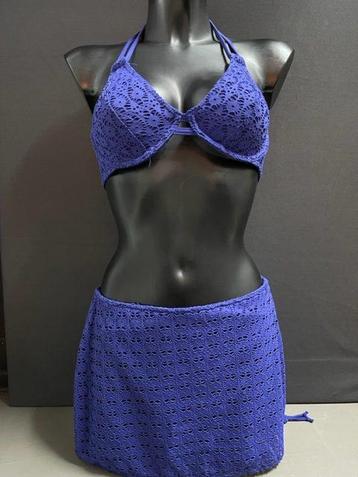 Freya halter bikini   Maat 75c  slip met rokje eraan vast s beschikbaar voor biedingen