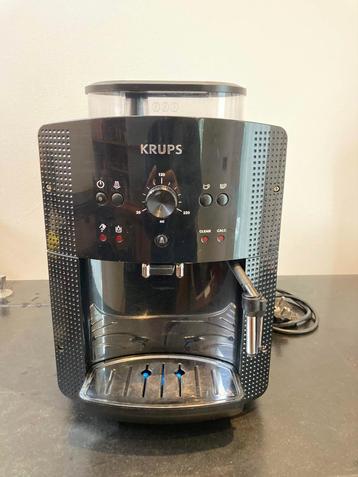 KRUPS Espresso Full Auto Essential EA81R870 Koffieapparaat beschikbaar voor biedingen