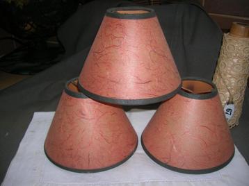 3 x oud lampenkapje roze met donkergrijs randje beschikbaar voor biedingen