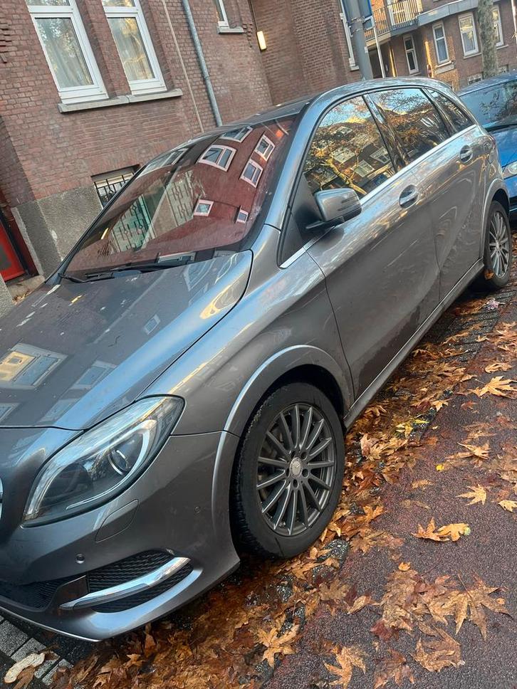 Mercedes-Benz B-Klasse B250 e 180pk Aut 2017 Grijs, Auto's, Mercedes-Benz, Particulier, B-Klasse, ABS, Achteruitrijcamera, Airbags
