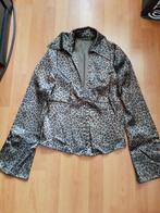 Getailleerde luxe en sexy tijgerprint blouse met haakjes - S, Kleding | Dames, Ophalen of Verzenden, Zo goed als nieuw, Maat 36 (S)