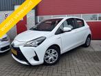 Toyota Yaris 1.5 Hybrid Active HANDGAS / MINDERVALIDE AANPAS, Gebruikt, 4 cilinders, Wit, Origineel Nederlands