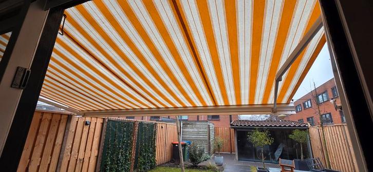 Prima knikarm Zonnescherm te koop, Tuin en Terras, Zonneschermen, Gebruikt, Knikarmscherm, 150 tot 300 cm, Elektrisch, Ophalen