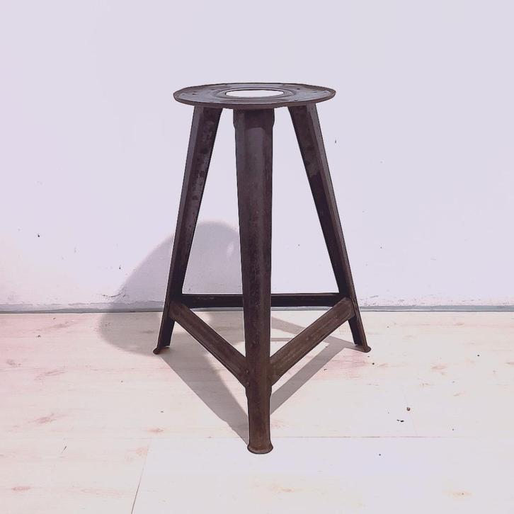 Rowac kruk 55 cm werkplaatskruk Bauhaus design, Antiek en Kunst, Antiek | Lampen, Ophalen of Verzenden